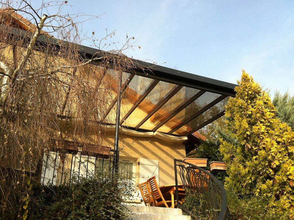 découvrez l'ombre toit, une solution innovante pour profiter de votre espace extérieur tout en étant protégé du soleil. apprenez comment cet aménagement chic et pratique transforme vos jardins, terrasses et balcons en véritables havres de paix.