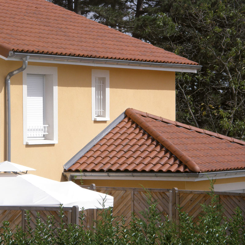 découvrez oméga toit, votre expert en solutions de toiture. profitez de services de qualité pour l'installation, la réparation et l'entretien de votre toit. garantissez la protection et l'esthétique de votre maison grâce à notre savoir-faire inégalé.