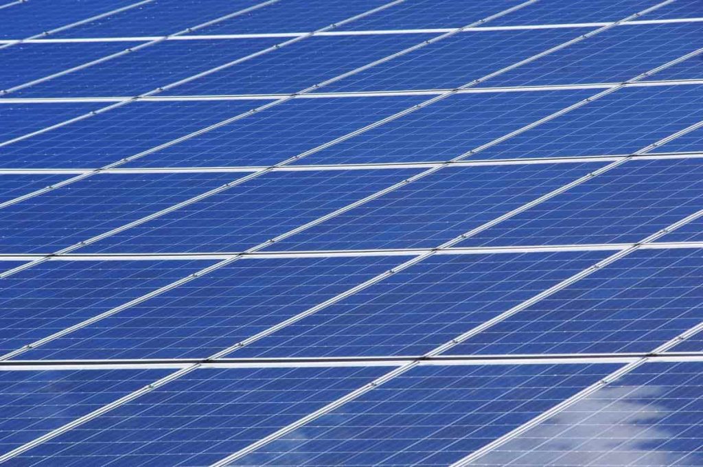 découvrez comment optimiser votre investissement dans les panneaux solaires pour maximiser vos économies d'énergie et réduire votre empreinte carbone. explorez des conseils pratiques et des stratégies efficaces pour rentabiliser au mieux votre installation solaire.