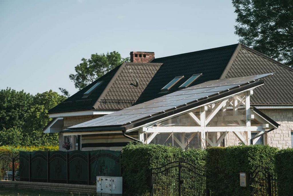découvrez comment optimiser votre toit photovoltaïque pour maximiser la production d'énergie solaire, réduire vos factures d'électricité et contribuer à un environnement durable.