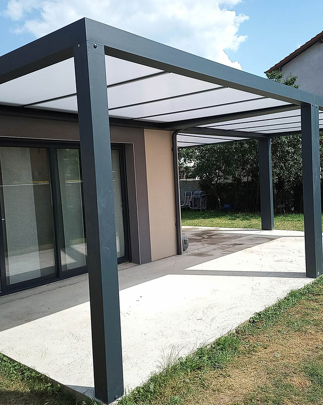 découvrez les avantages d'un toit fixe pour votre espace extérieur. offrant protection et confort, il est idéal pour profiter de votre jardin ou terrasse en toutes saisons. explorez nos conseils et inspirations pour l'aménagement d'un toit fixe esthétique et fonctionnel.