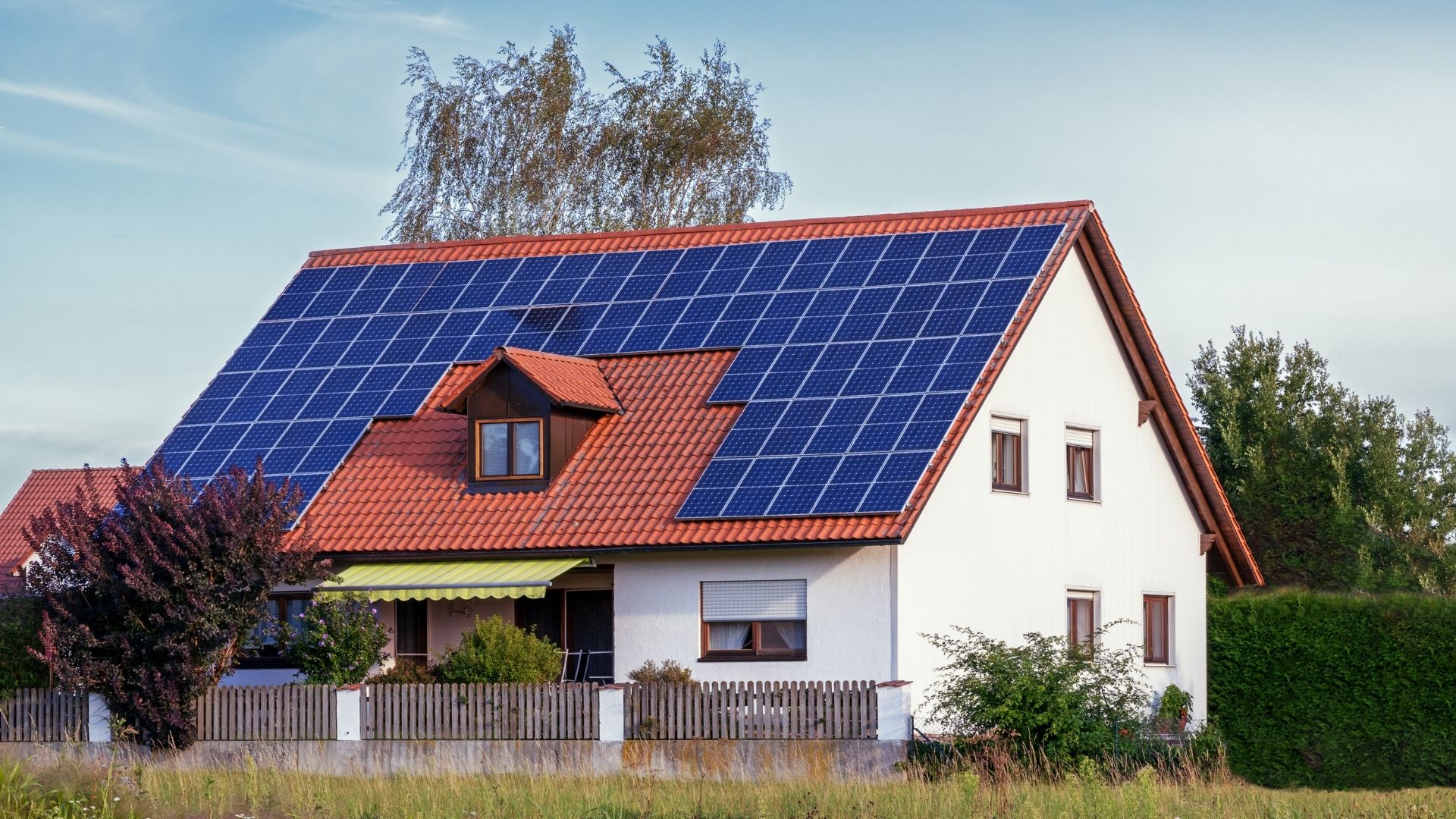 découvrez notre panneau photovoltaïque de 3 kw, idéal pour réduire votre facture d'électricité et contribuer à la transition énergétique. performant et écologique, il s'intègre parfaitement dans votre maison pour une production d'énergie durable.