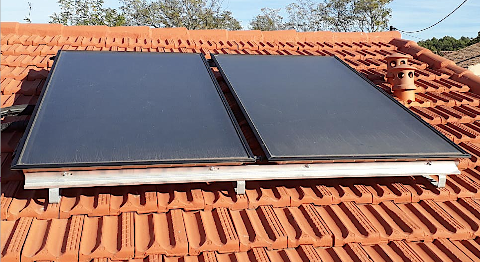 découvrez les avantages des panneaux solaires thermiques, une solution efficace pour produire de l'eau chaude grâce à l'énergie renouvelable. idéals pour les foyers souhaitant réduire leurs factures d'énergie tout en contribuant à la protection de l'environnement.