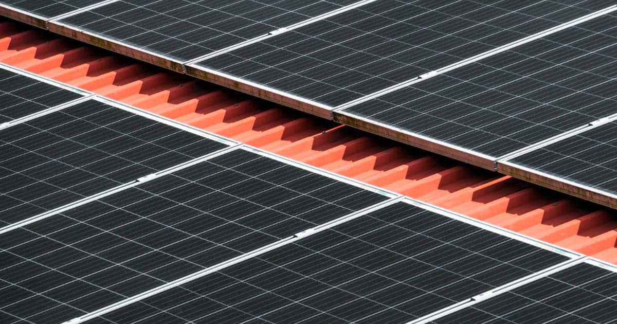 découvrez les nombreux avantages des panneaux solaires installés sur votre toiture : économies d'énergie, respect de l'environnement, valorisation de votre bien et autonomie énergétique. optez pour une solution durable et économique pour votre maison.