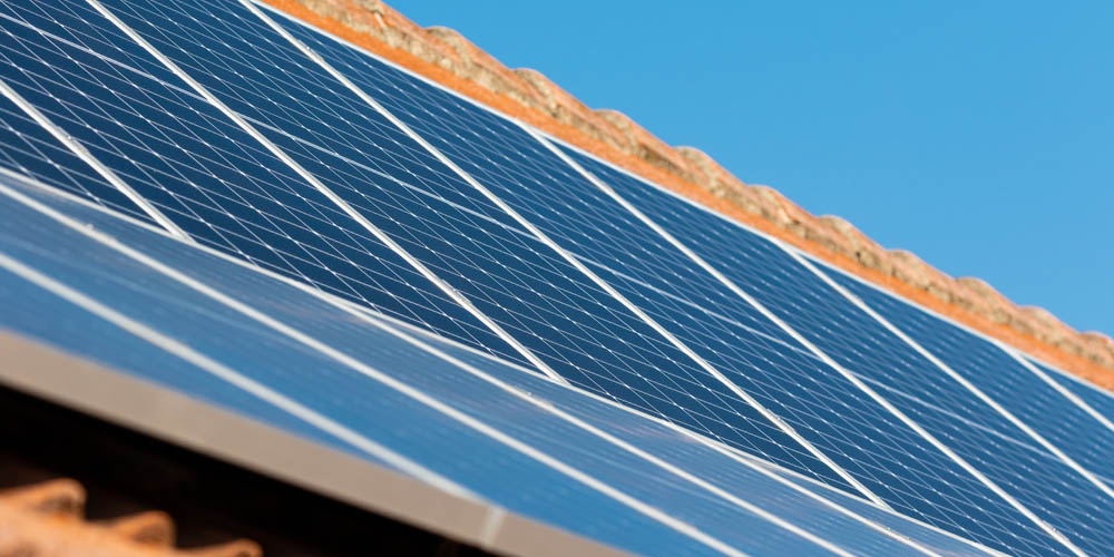 découvrez comment obtenir un panneau solaire pour votre toiture gratuitement ! profitez des aides et subventions disponibles pour transformer votre maison en une source d'énergie renouvelable et réduire vos factures d'électricité tout en préservant l'environnement.