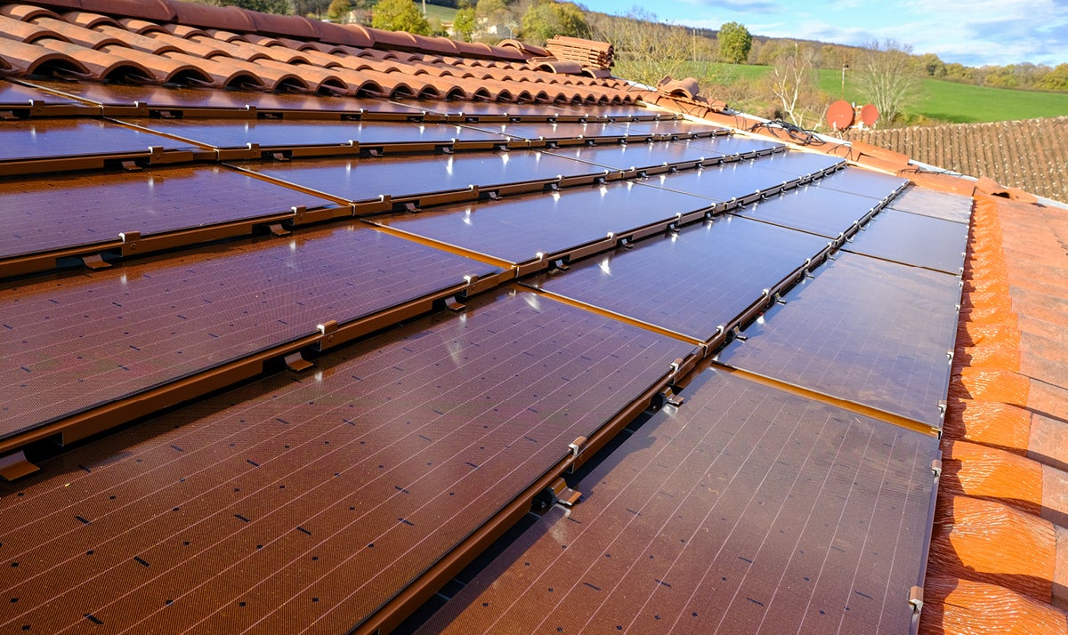 découvrez nos panneaux bisol rouge innovants, une solution écologique et esthétique pour optimiser votre espace. profitez de la chaleur du rouge tout en bénéficiant de performances énergétiques de pointe.