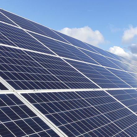 découvrez les panneaux photovoltaïques, une solution écologique et économique pour produire votre propre électricité. apprenez comment installer, entretenir et maximiser l'efficacité de votre système photovoltaïque tout en réduisant votre empreinte carbone.
