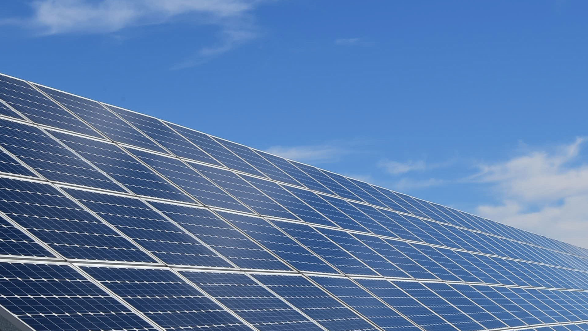 découvrez les panneaux photovoltaïques, une solution écologique et économique pour produire votre propre électricité. profitez d'une énergie renouvelable, réduisez votre facture d'énergie et contribuez à la préservation de l'environnement grâce à nos installations de panneaux solaires adaptées à vos besoins.