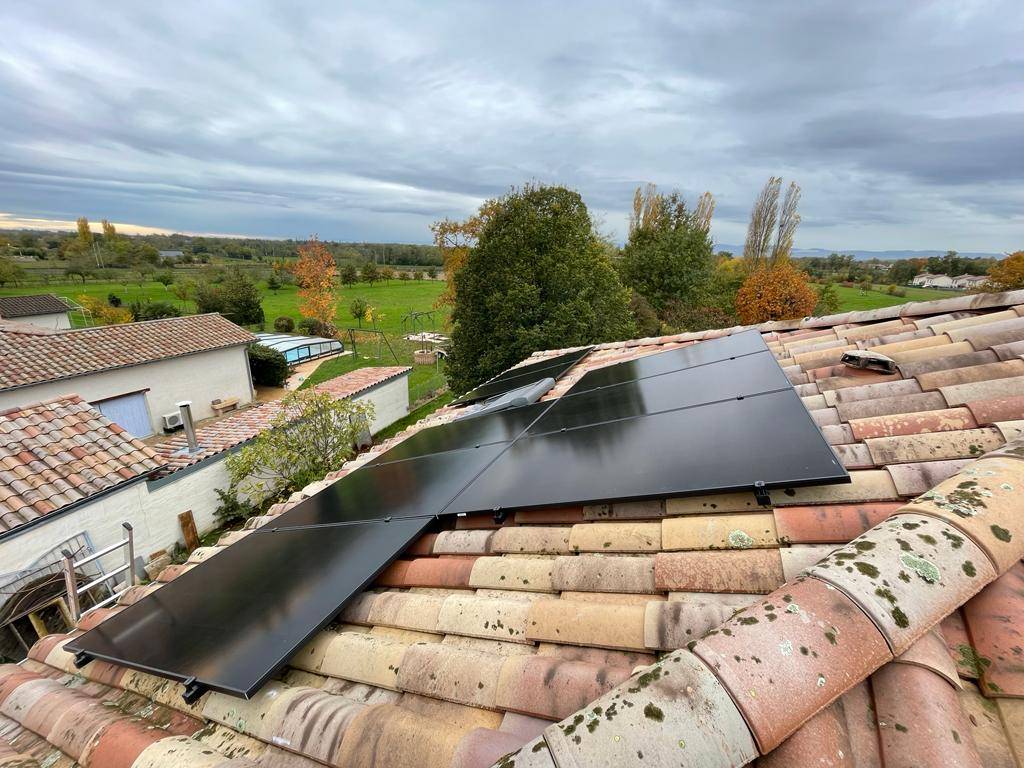 découvrez comment les panneaux photovoltaïques et la ventilation mécanique contrôlée (vmc) peuvent transformer votre habitation. optimisez votre consommation d'énergie tout en garantissant un confort optimal grâce à des solutions durables et innovantes.