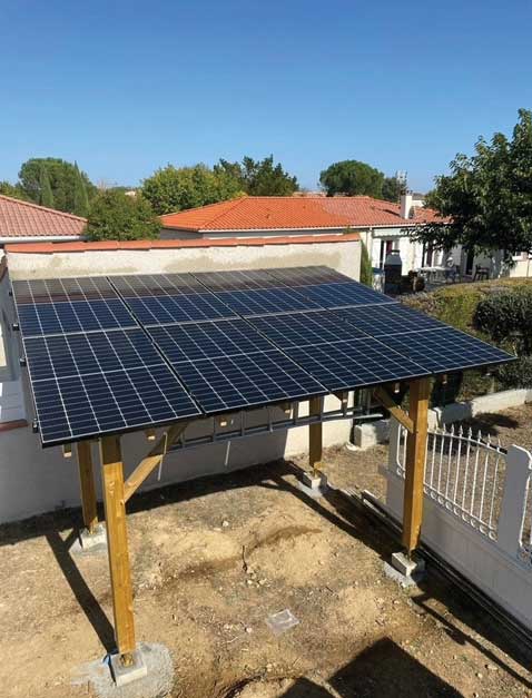 découvrez comment installer des panneaux photovoltaïques sur votre garage pour produire de l'énergie renouvelable, réduire vos factures d'électricité et contribuer à la protection de l'environnement. maximisez l'espace inutilisé de votre garage tout en améliorant l'efficacité énergétique de votre maison.