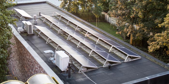 découvrez les avantages des panneaux photovoltaïques sur toits : une solution écologique et économique pour produire de l'énergie renouvelable tout en valorisant votre habitat. optez pour une installation durable et réduisez vos factures d'électricité.