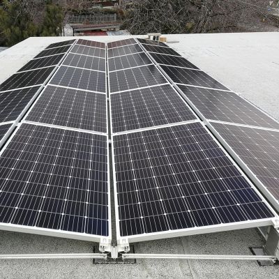 découvrez les avantages des panneaux photovoltaïques pour toiture plate : une solution idéale pour optimiser la production d'énergie solaire, même avec des espaces réduits. informez-vous sur les types de panneaux, leur installation et les bénéfices écologiques et économiques.