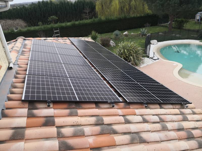 découvrez les panneaux photovoltaïques à toulouse : une solution écologique et économique pour produire votre propre électricité. informez-vous sur les avantages, les installations et les aides disponibles pour optimiser votre transition énergétique dans la région toulousaine.