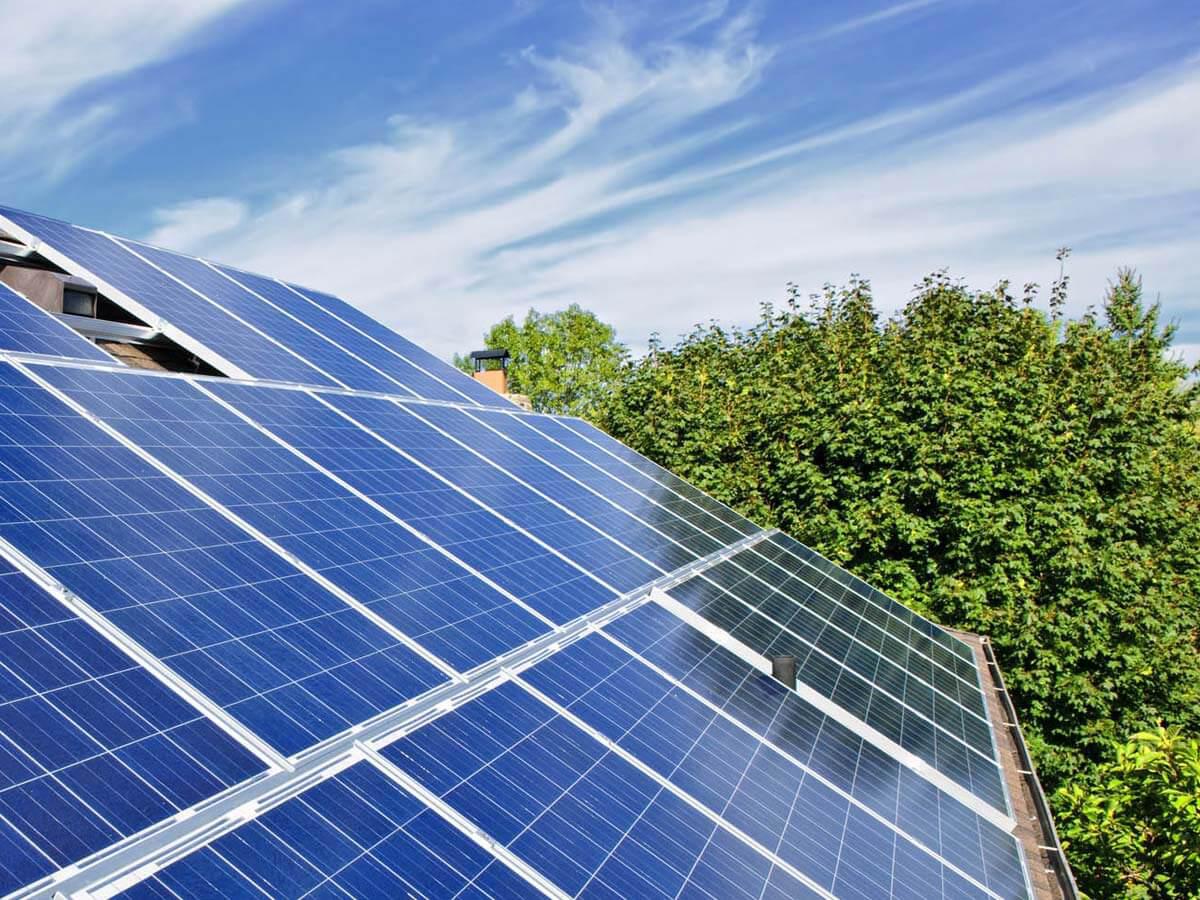 découvrez les avantages des panneaux solaires pour réduire votre facture d'énergie et contribuer à la protection de l'environnement. installez des systèmes photovoltaïques performants et écologiques pour un avenir plus durable.