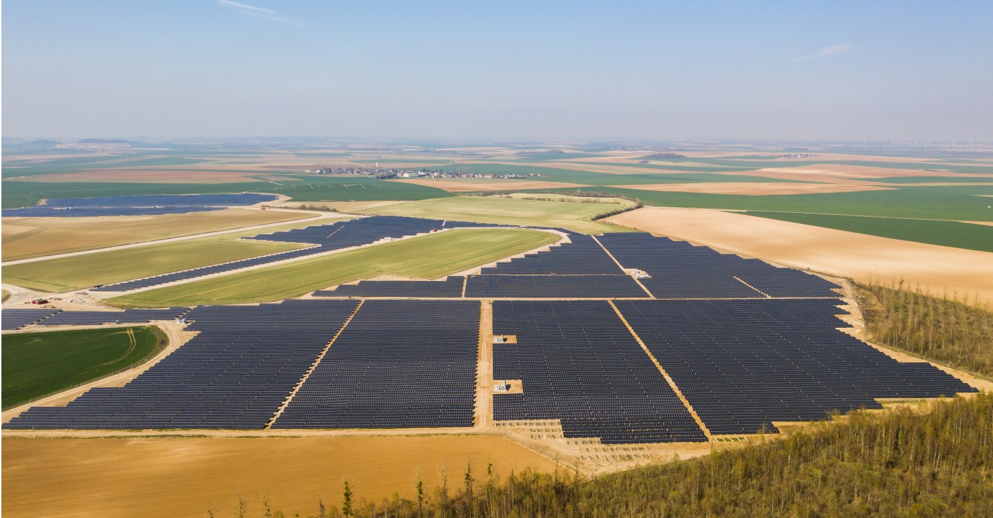 découvrez les avantages des panneaux solaires pour votre champ : une solution durable et économique pour produire votre propre énergie renouvelable. profitez d'une installation adaptée à vos besoins agricoles et réduisez vos coûts énergétiques tout en respectant l'environnement.