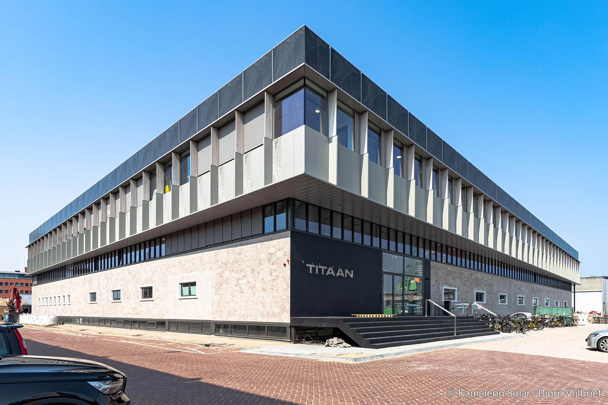 découvrez les panneaux solaires colorés, une solution innovante et esthétique pour produire de l'énergie renouvelable tout en embellissant votre espace extérieur. choisissez des designs variés qui s'intègrent parfaitement à votre habitat tout en réduisant votre empreinte carbone.