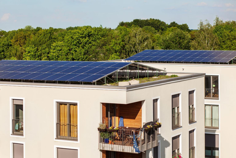 découvrez comment l'installation de panneaux solaires en copropriété peut réduire vos factures d'énergie, favoriser une démarche éco-responsable et valoriser votre bien. informez-vous sur les avantages, les subventions disponibles et les conseils pour un projet réussi !