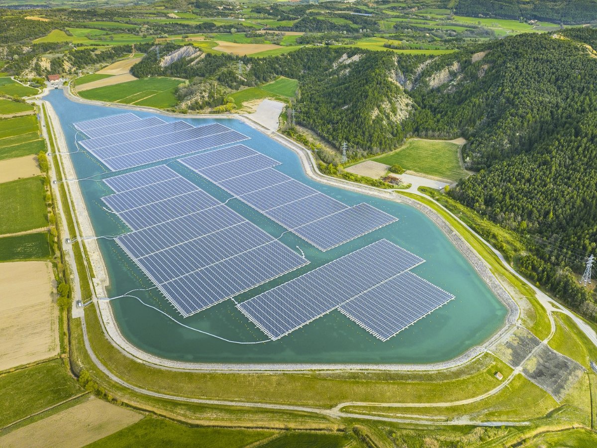 découvrez les avantages des panneaux solaires edf pour une énergie renouvelable efficace et économique. optimisez votre consommation d'électricité tout en contribuant à la protection de l'environnement grâce à des solutions solaires adaptées à vos besoins.