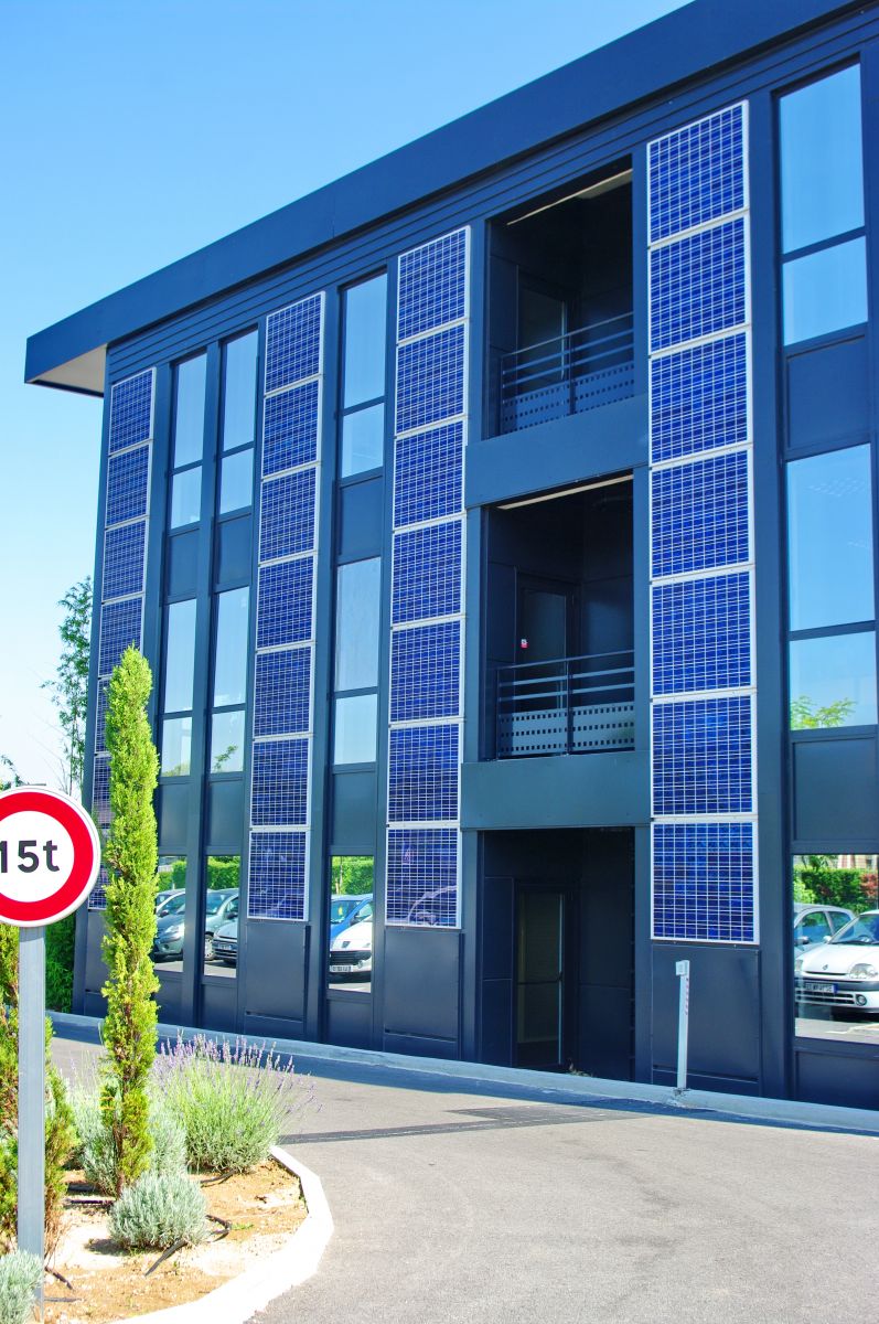 découvrez comment intégrer des panneaux solaires sur votre façade pour maximiser l'efficacité énergétique de votre maison. alliez esthétique et performance avec des solutions innovantes adaptés à tous les designs. transformez votre espace tout en réduisant votre empreinte carbone.