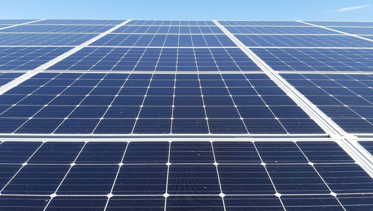 découvrez comment obtenir des panneaux solaires gratuits grâce à des subventions et des programmes d'aide. profitez d'une énergie renouvelable et réduisez vos factures d'électricité tout en préservant l'environnement.
