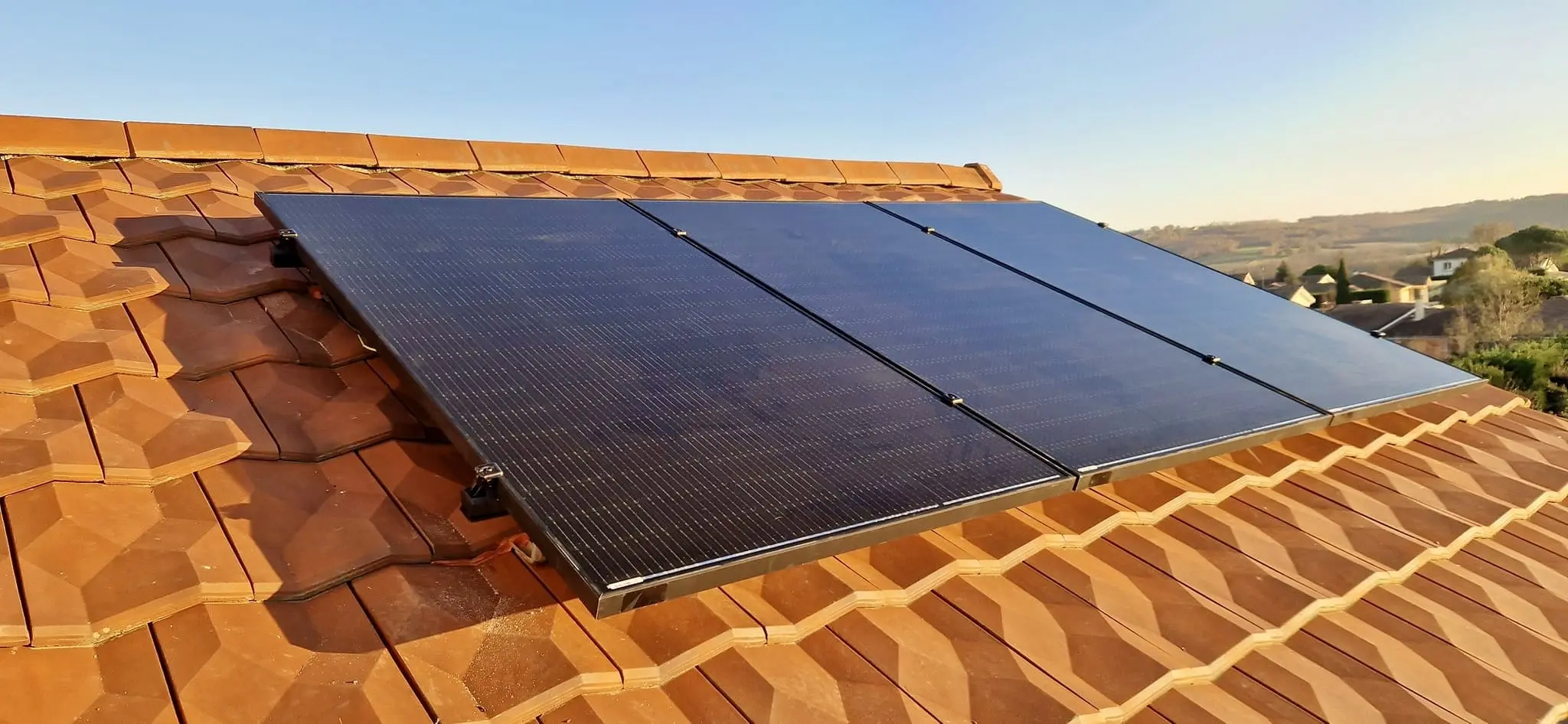 découvrez les avantages des panneaux solaires hors toiture, une solution innovante et esthétique pour produire de l'énergie renouvelable. optimisez votre espace et réduisez votre facture d'électricité tout en contribuant à la protection de l'environnement.
