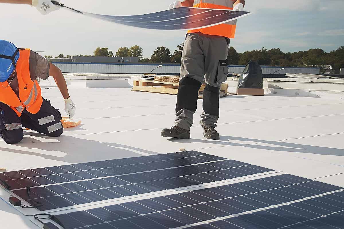découvrez les avantages des panneaux solaires souples pour votre toiture. léger et facile à installer, ces panneaux s'adaptent à toutes les surfaces et vous permettent de produire de l'énergie renouvelable tout en préservant l'esthétique de votre maison.