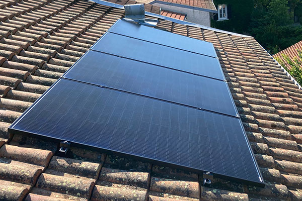 découvrez les avantages des panneaux solaires pour votre toit : une solution écologique et économique pour produire votre propre électricité. maximisez votre indépendance énergétique tout en réduisant votre empreinte carbone.