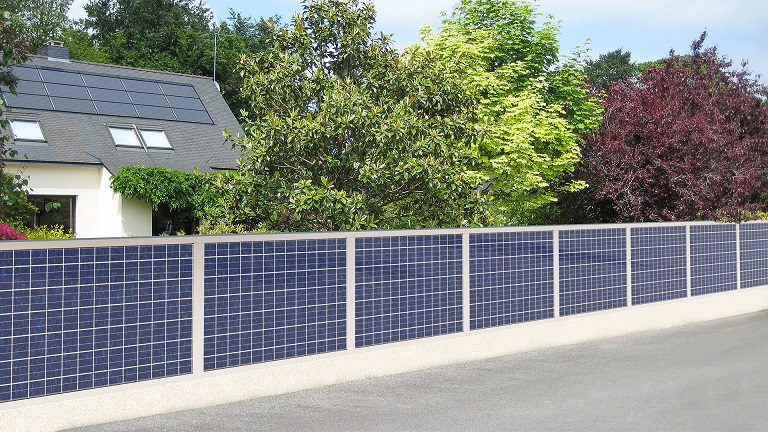 découvrez les panneaux solaires verticaux, une solution innovante pour optimiser la production d'énergie tout en préservant l'esthétique de votre espace. idéaux pour les petits terrains et les environnements urbains, ces panneaux offrent une excellente performance même dans des conditions de faible ensoleillement. adoptez une énergie verte et réduisez votre empreinte carbone avec cette technologie moderne.