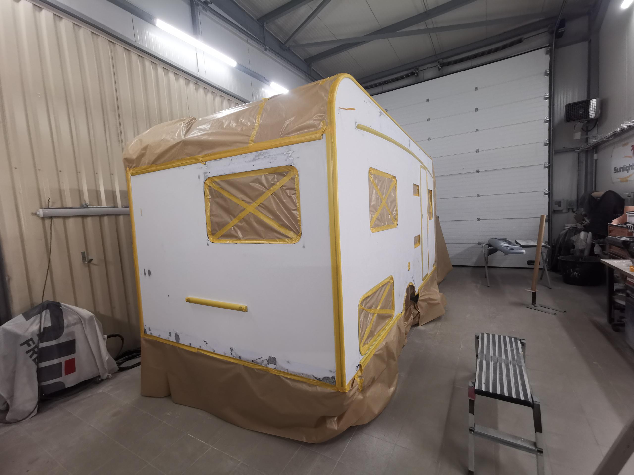 découvrez nos conseils et astuces pour la peinture de votre camping-car. transformez et rafraîchissez l'apparence de votre véhicule avec des techniques adaptées et des produits de qualité pour un résultat impeccable.