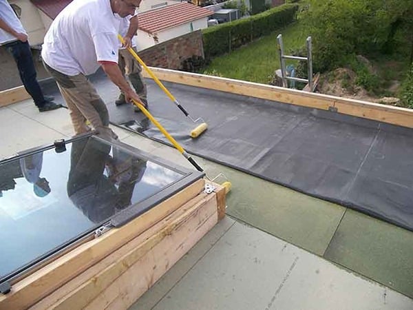 découvrez tout ce qu'il faut savoir sur la pente de toit en epdm : avantages, conseils d'installation et entretien pour garantir l'étanchéité et la durabilité de votre toiture. optez pour un matériau fiable et résistant pour votre projet.