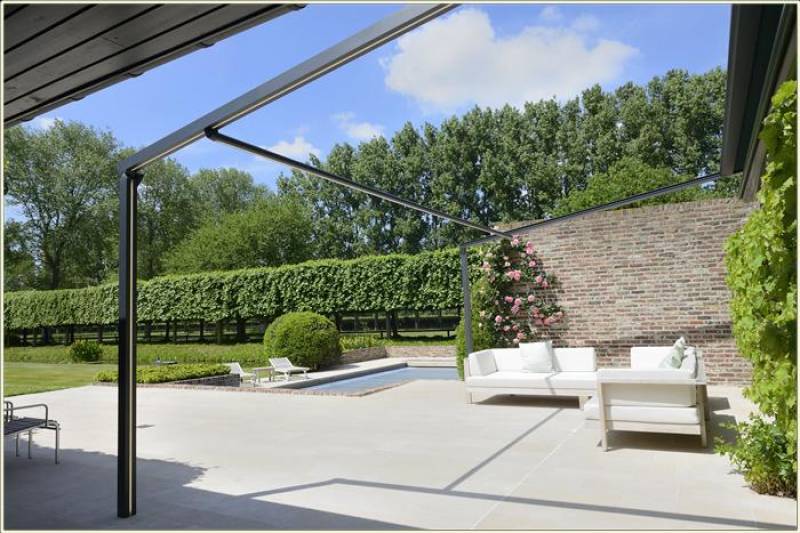 découvrez notre pergola ouvrante, une solution élégante et fonctionnelle pour votre extérieur. profitez d'un espace de vie modulable, alliant confort et esthétisme. idéale pour se protéger du soleil ou de la pluie, la pergola ouvrante s'intègre parfaitement à votre jardin ou terrasse.
