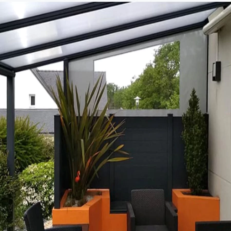 découvrez notre sélection de pergolas en polycarbonate, alliant esthétique et performance. idéales pour profiter de votre extérieur tout en étant protégés des intempéries, nos pergolas sont conçues pour s'adapter à tous les styles de jardin. offrez-vous un espace de vie agréable et lumineux, tout en bénéficiant d'une protection durable.