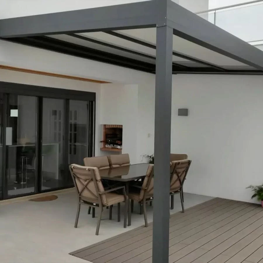 découvrez notre gamme de pergolas en verre, alliant élégance et fonctionnalité pour sublimer votre espace extérieur. protégez-vous des intempéries tout en profitant de la lumière naturelle. idéales pour créer un coin détente ou un espace de loisirs, nos pergolas en verre vous offrent une expérience unique en harmonie avec la nature.