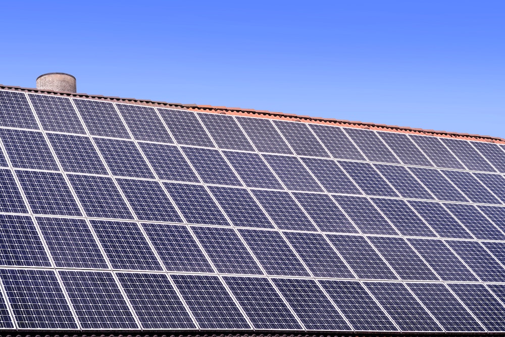 découvrez tout ce qu'il faut savoir sur le permis pour installer des panneaux solaires. guide complet sur les démarches administratives, les réglementations à respecter et les avantages écologiques de cette énergie renouvelable.