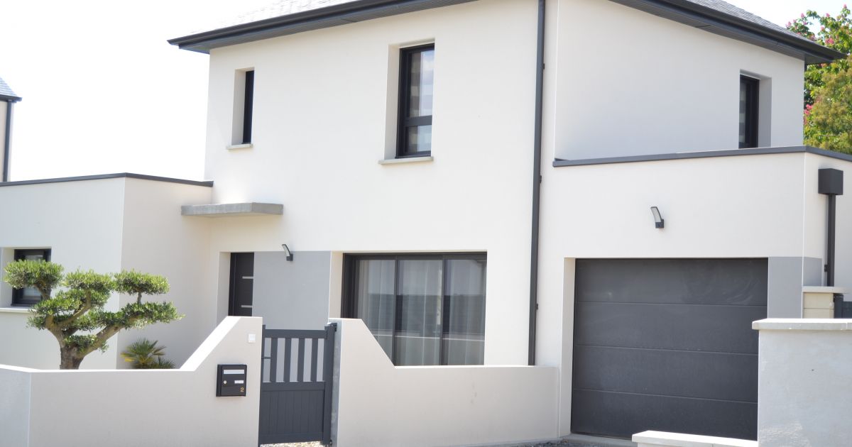 découvrez les avantages et le design moderne des maisons à toit plat. inspirez-vous de nos conseils pour optimiser l'espace, la luminosité et le style de votre habitat contemporain.