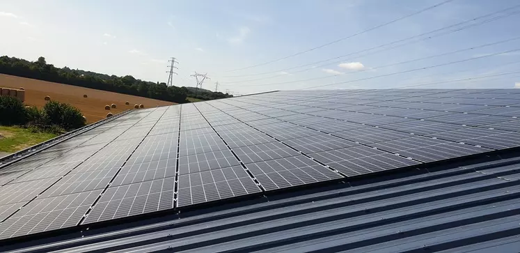 découvrez comment un système photovoltaïque de 100 kwc peut devenir une solution rentable pour votre entreprise. optimisez vos coûts énergétiques et participez à la transition écologique tout en générant des économies durables grâce à l'énergie solaire.