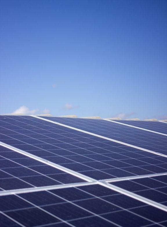 découvrez les avantages du photovoltaïque, une source d'énergie renouvelable et durable qui transforme la lumière du soleil en électricité. informez-vous sur son fonctionnement, ses bénéfices environnementaux et comment l'adopter pour réduire vos factures d'énergie tout en préservant la planète.