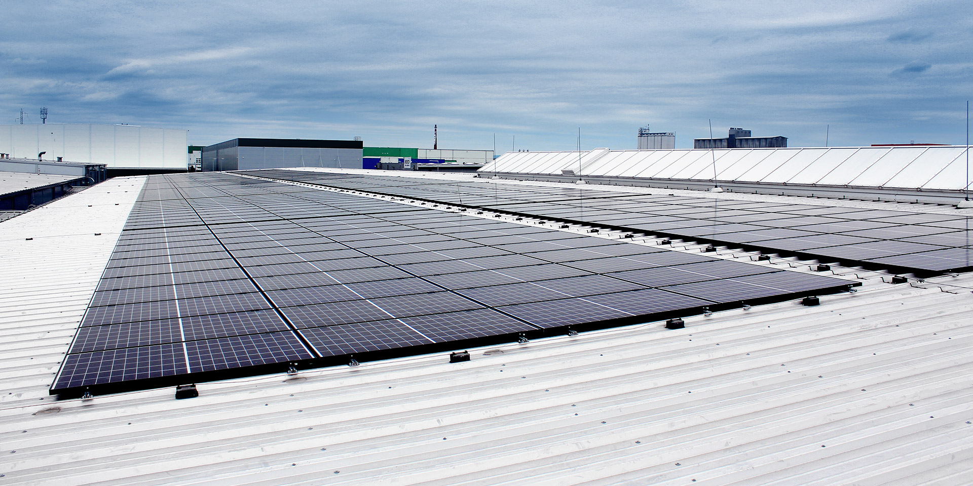 découvrez comment les solutions photovoltaïques transforment l'avenir des entreprises en offrant une énergie durable, en réduisant les coûts d'exploitation et en contribuant à une empreinte carbone plus faible. explorez les avantages, les technologies innovantes et les opportunités d'investissement dans le secteur du photovoltaïque.