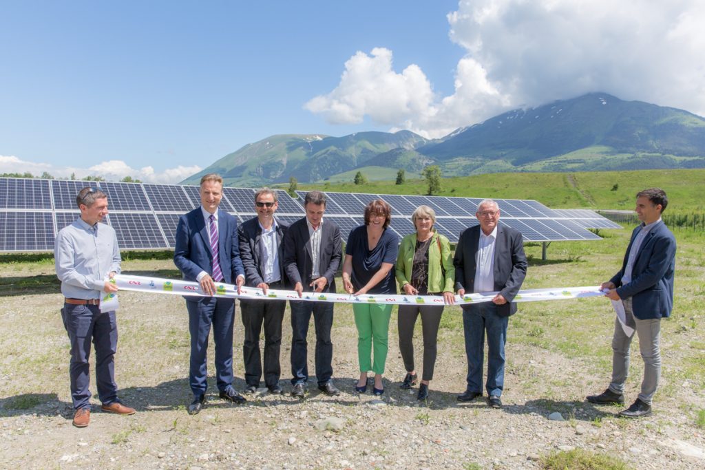 découvrez comment les mairies adoptent l'énergie verte grâce aux solutions photovoltaïques. informez-vous sur les avantages écologiques et économiques des panneaux solaires pour les collectivités.