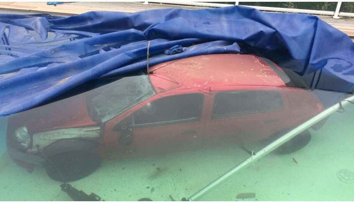 découvrez l'univers fascinant de la piscine voiture, une idée innovante alliant plaisir aquatique et passion automobile. plongez dans l'expérience unique où détente et sensations fortes se rencontrent, et préparez-vous à vivre des moments inoubliables au bord de l'eau avec votre véhicule préféré.