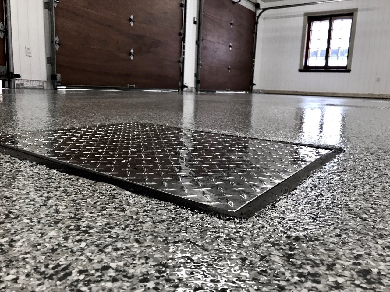 découvrez nos solutions de plancher pour garage, alliant durabilité et esthétique. transformez votre espace avec des matériaux résistants et faciles à entretenir pour un garage fonctionnel et accueillant.