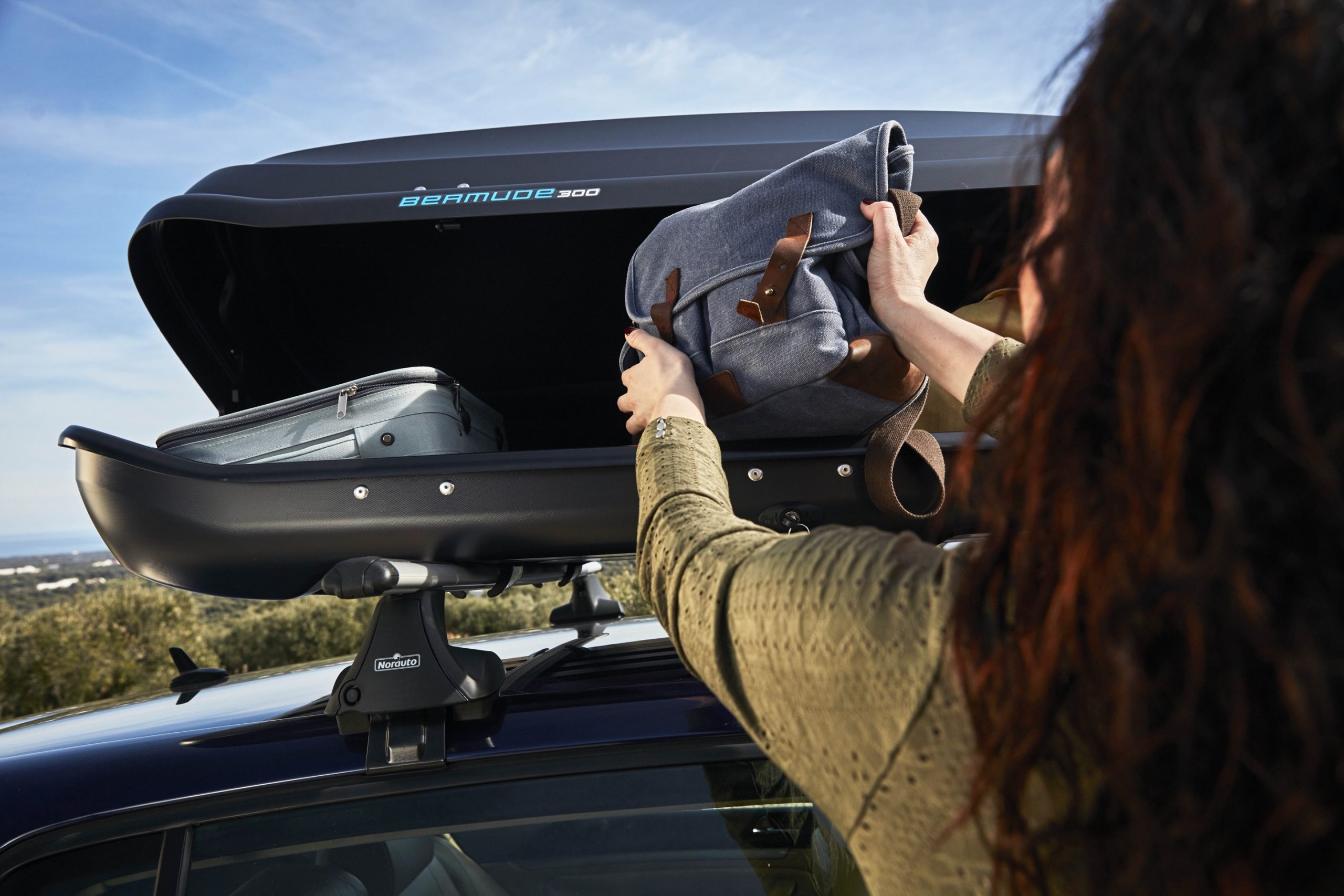 découvrez notre sélection de portes de toit, alliant esthétique et fonctionnalité, idéales pour optimiser l'espace de votre maison. que ce soit pour une nouvelle construction ou une rénovation, nos produits garantissent une isolation optimale et un style moderne.