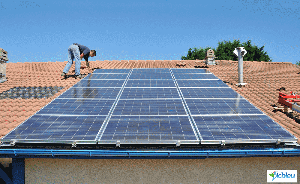 découvrez l'importance du positionnement des panneaux photovoltaïques pour maximiser leur efficacité. apprenez comment l'orientation, l'inclinaison et l'emplacement influencent la production d'énergie solaire et optimisez votre installation pour des performances optimales.