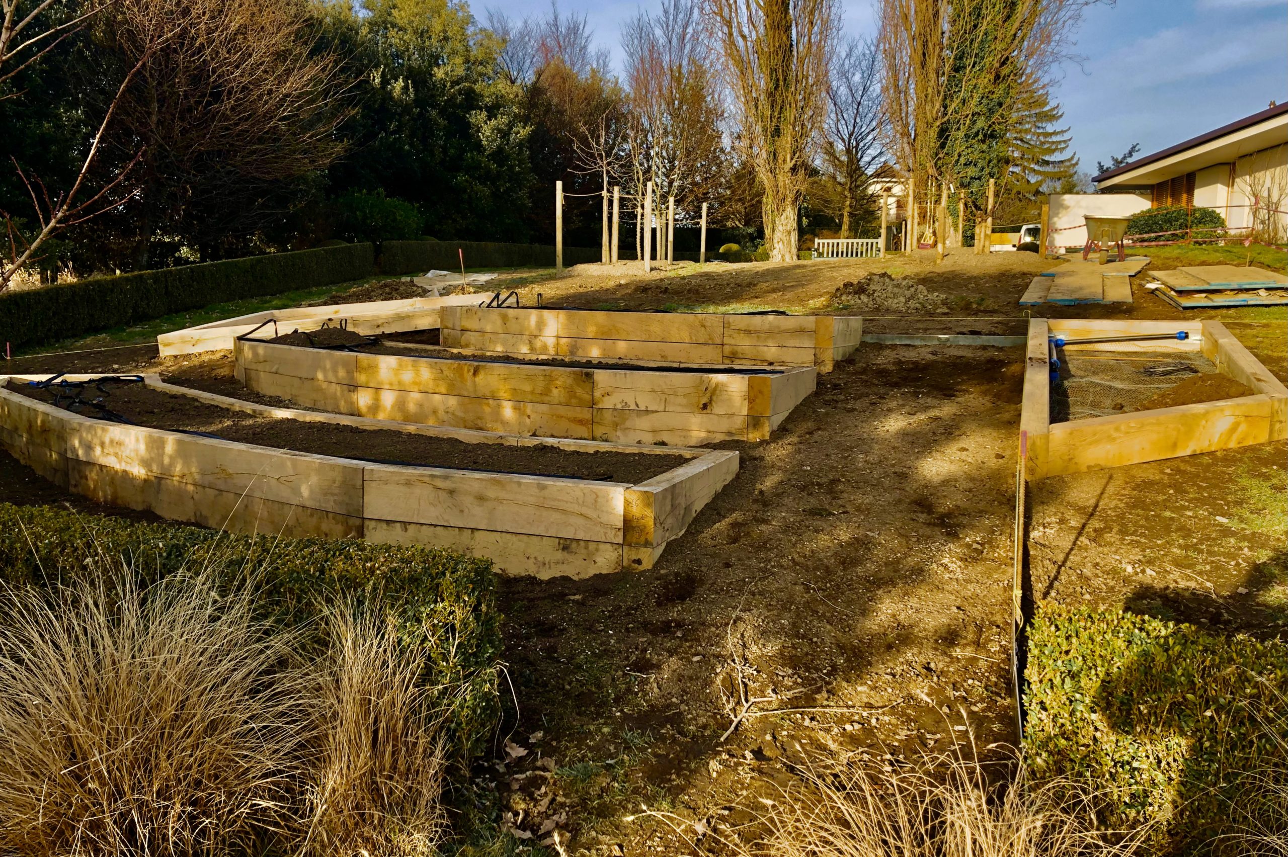 découvrez comment créer un potager sur votre terrasse pour cultiver vos propres légumes et herbes aromatiques, même dans un espace réduit. astuces de jardinage urbain, choix des plantes et aménagement pour un jardin gourmand à portée de main.