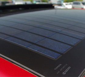 découvrez la prius rechargeable avec toit solaire, une voiture hybride innovante qui allie performance et écologie. profitez d'une conduite durable tout en bénéficiant d'une autonomie améliorée grâce à son toit photovoltaïque. faites le choix d'une mobilité respectueuse de l'environnement.