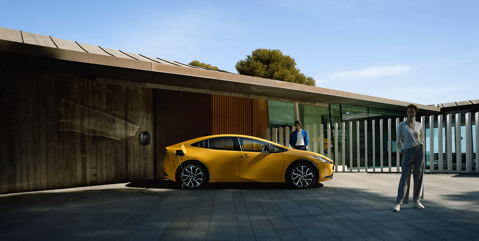 découvrez la prius rechargeable équipée d'un toit photovoltaïque, alliant performances écologiques et technologie innovante. profitez d'une conduite durable tout en réduisant votre empreinte carbone grâce à cette solution de mobilité verte.