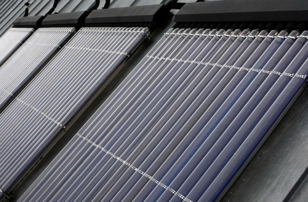 découvrez les tarifs des panneaux photovoltaïques et trouvez les meilleures offres pour réduire votre facture d'électricité et contribuer à la transition énergétique. informez-vous sur les aides disponibles et les différents types de panneaux solaires pour un projet durable.