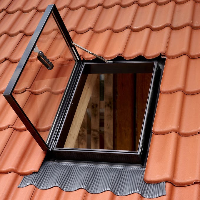 découvrez les différents prix des fenêtres de toit velux pour optimiser l'éclairage naturel de votre intérieur. comparez les modèles, les dimensions et les options disponibles pour un aménagement réussi.