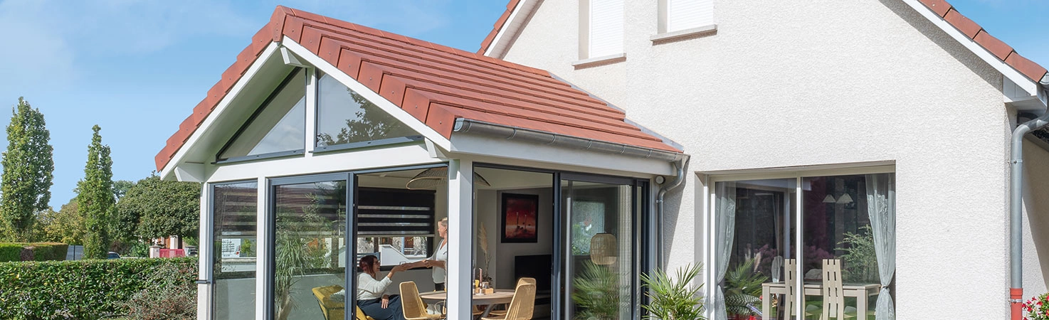 découvrez tous les aspects des prix des vérandas : matériaux, dimensions, et options. comparez les offres pour trouver la véranda qui correspond à votre budget et à vos besoins.