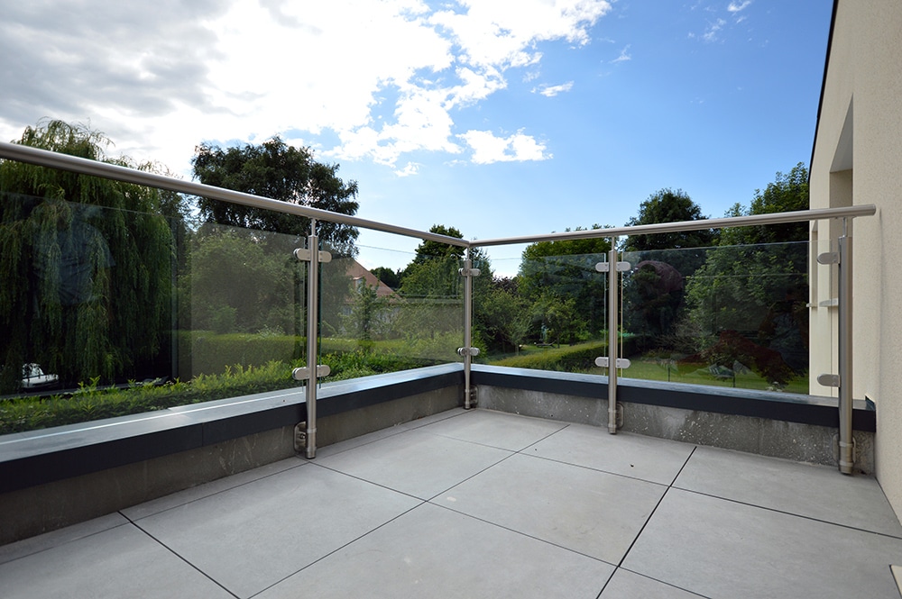 découvrez tout sur le profil de toit plat : ses avantages, ses caractéristiques et comment l'installer pour garantir une étanchéité optimale et un design moderne à votre bâtiment.